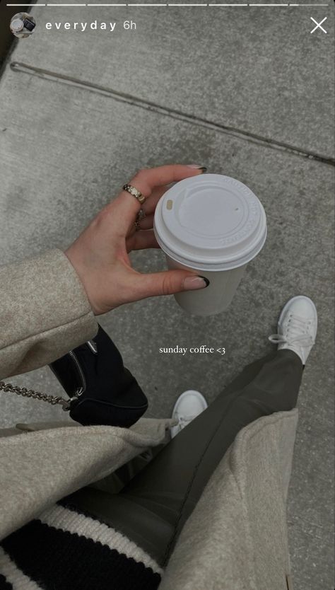 Coffee Runs Aesthetic, Coffee Run Instagram Story, Running Insta Story, Coffee Run Aesthetic, Igs Ideas, Quotes Aesthetics, Insta Story Inspo, Story Aesthetic, Coffee Run