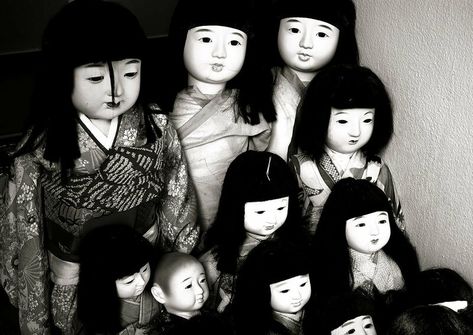 The Mysterious Origins of This Unnervingly Life-like Japanese Doll from the 1800s - Atlas Obscura Edo Era, Modern Asian, Fatal Frame, Japanese Doll, Living Dolls, Japanese Dolls, California Dreamin', Old Dolls, Real Human Hair