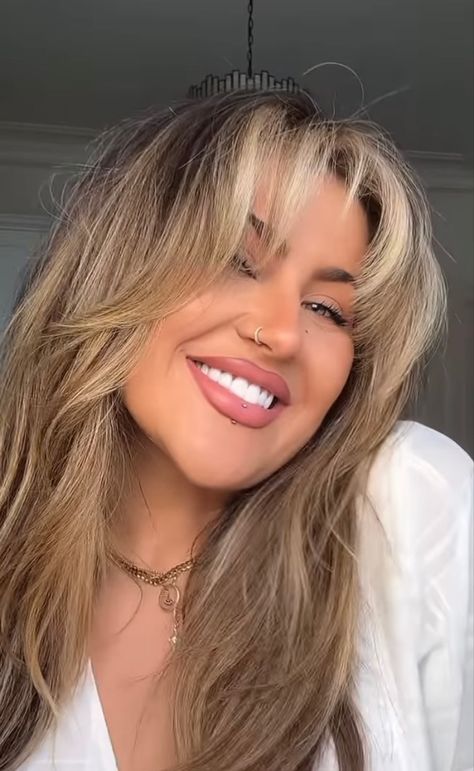 Face Framing Highlights With Fringe, Front Highlights With Bangs, Bronde Balayage Bangs, Brown To Blonde Balayage With Bangs, Blond Highlights With Bangs, Bangs With Balayage, Highlight Curtain Bangs, Jamie Genevieve Hair, Blonde Bangs With Brown Hair