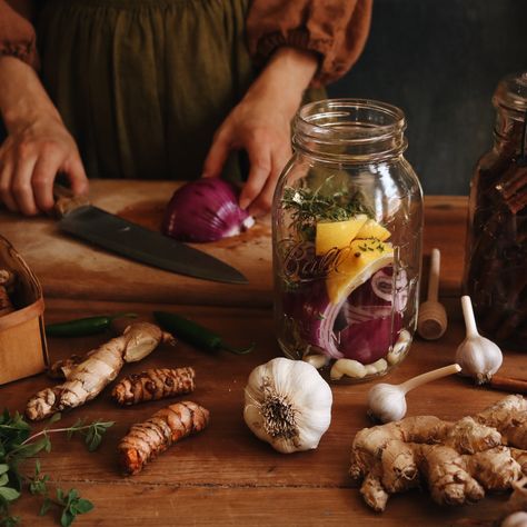 Winter Apothecary, Homemade Antibiotic, Calico And Twine, Natural Medicines, Fire Cider, Herbal Recipes, Herbal Apothecary, Eat Seasonal, Natural Antibiotics