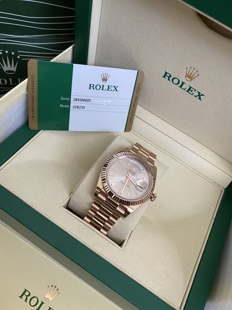 Luxury Jewelry And Watches As A Gift, Luxury Watch Aesthetic, Expensive Gifts Aesthetic, Women Watches Classy Elegant Rolex, Luxury Women's Jewelry And Watches Gift, Luxury Gifts Aesthetic, Women’s Rolex Aesthetic, Trendy Watches Women Fashion, Elegant Watches Women