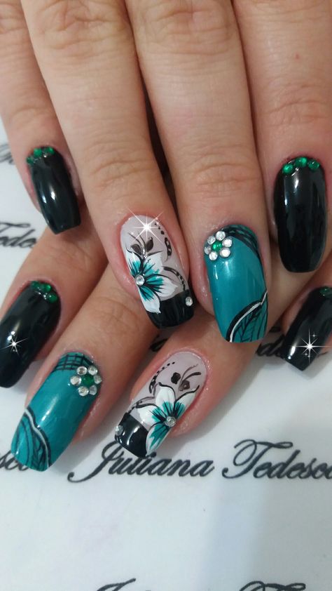 Teal, white, & black nails Black And Teal Nail Designs, Teal Nail Designs, Teal Nails, Finger Nail Art, White Nail Art, Her Nails, Pretty Nail Art Designs, Super Nails, Black Nail