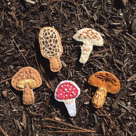 Hand Made Patches, Handmade Patches Embroidery, Handmade Patches Diy, Felt Patches Diy, Homemade Patches, Embroidered Felt Patch, Mushroom Patch, Felt Patches, Handmade Patches