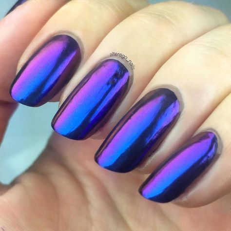 Royalty Powder Magic Shifting Pigment with Multi Chrome Effect Chrome Nails Blue Purple, Oil Spill Nails, Purple Blue Nails, Nail Metallic, Gold Jar, Purple Chrome Nails, Blue Chrome Nails, Dark Purple Nails, Chameleon Nails