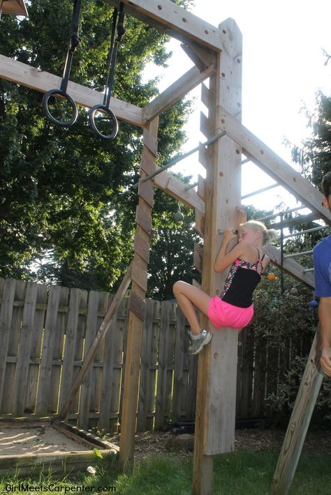 DIY Peg Wall For Kids And Adults, Backyard Ninja Obstacle Course, By Girl Meets Carpenter Featured On @Remodelaholic Diy Peg Wall, Ninja Obstacle Course, Maze Ideas, Backyard Wall, Backyard Obstacle Course, Playground Landscaping, Backyard Gym, Ninja Warrior Course, Kids Obstacle Course