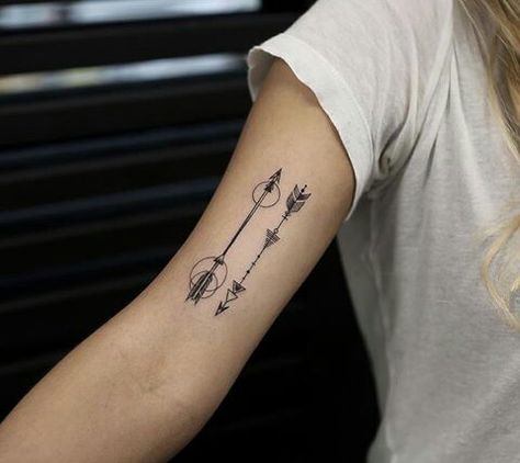 Bangbangnyc x Double Arrows. Meaning Of Arrow Tattoo, Arrow Tattoos For Women, Tattoo Arrow, Arrow Tattoo Design, Model Tattoo, Dragon Tattoo For Women, Tattoo Trend, Inspiration Tattoos, Arrow Tattoo