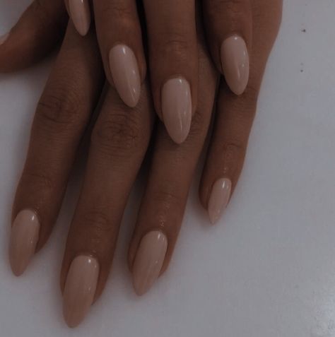 Summer Nails 2022, 2022 Nails, Unghie Sfumate, Magic Nails, Nails 2022, Minimal Nails, Personality Quiz, Minimalist Nails, Beauty Nail