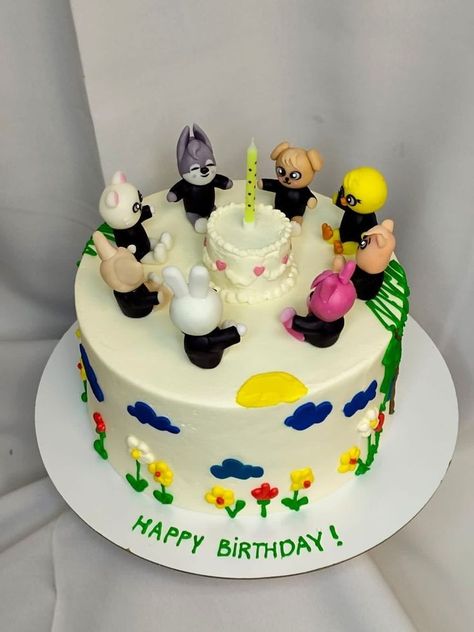 Bolo Stray Kids, Stray Kids Cake, Kpop Cake, Kids Pasta, Bts Cake, Kid Desserts, Funny Birthday Cakes, 3d Cake, Delicacy Food