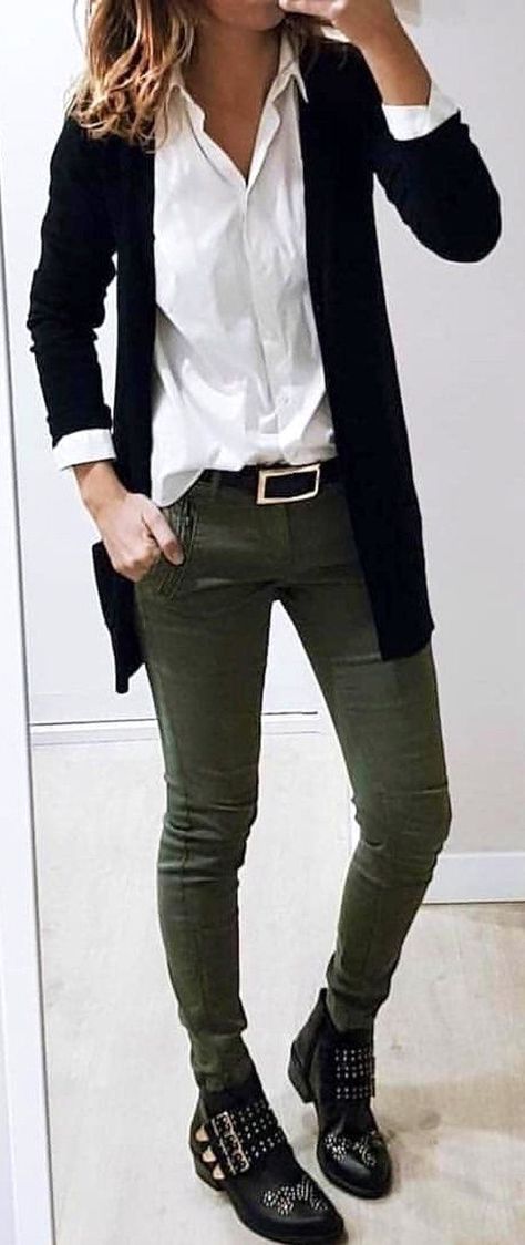 Work From Home Outfit, Boho Mode, Damen Outfit, Blazer Outfit, Cute Spring Outfits, Mode Casual, Outfit Inspiration Fall, Winter Trends, Green Pants