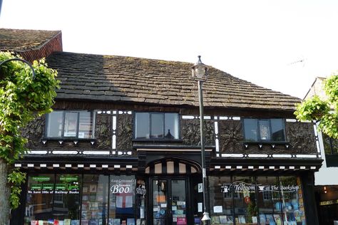 Student Style, East Grinstead, Book Shop, Student Fashion, Wales England, Beautiful Space, Love Reading, Wales, England