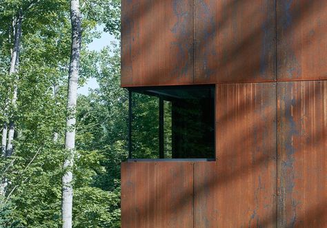 Montreal architect Paul Bernier has completed a home clad in blackened timber and weathering steel on the shores of a lake in rural Quebec. Lakeside House, Canadian Lakes, Steel Architecture, Metal Facade, Cottage Retreat, Metal Cladding, Weathering Steel, Modern Cottage, Corten Steel