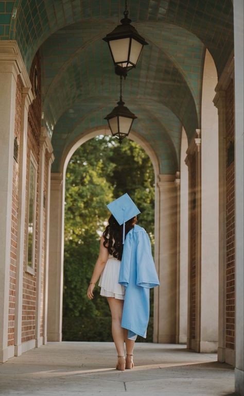 Blue Graduation Gown Outfits, Blue Graduation Gown, Modest Street Fashion, College Graduation Pictures Poses, Classic White Dress, Graduation Photography Poses, Senior Portrait Poses, College Graduation Pictures, Graduation Poses