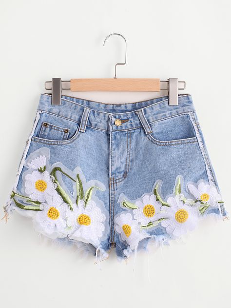 Shop Sunflower Appliques Ripped Frayed Hem Denim Shorts online. SheIn offers Sunflower Appliques Ripped Frayed Hem Denim Shorts & more to fit your fashionable needs. Refashion Jeans, Painted Shorts, Diy Clothes Refashion, Tokyo Street Fashion, Diy Shorts, Shorts Fit, Painted Jeans, Denim Diy, Painted Denim