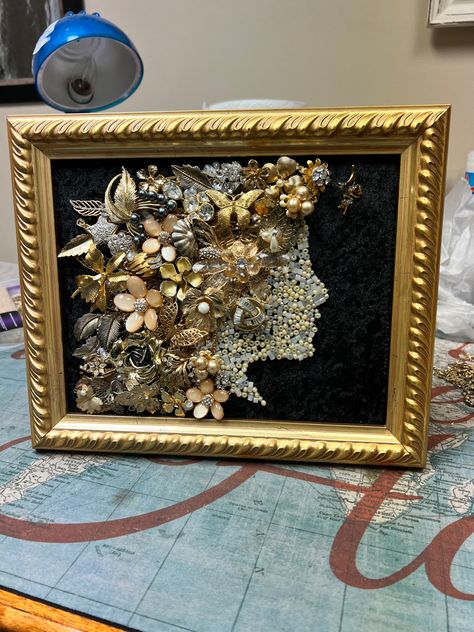 Jewelry art Upcycle Jewelry Ideas, Jewelry Art Ideas, Old Jewelry Repurposed, Vintage Jewelry Art Traditional, Jewelry Tree Art, Vintage Jewelry Art Angel, Halloween Jewelry Art Framed, Framed Jewelry Angel, Framed Jewelry Art Cat