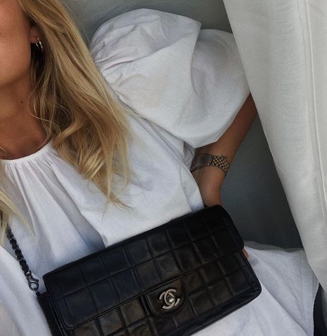 @amaliemoengaardolsen shared a photo on Instagram: “Hi little new Chocolate Bar 🍫 @chanelofficial” • Aug 5, 2020 at 4:44pm UTC Chanel Chocolate Bar Bag, Chocolate Bar, The 4, Chanel Classic, A Photo, Chanel, Shoulder Bag, Bar, On Instagram