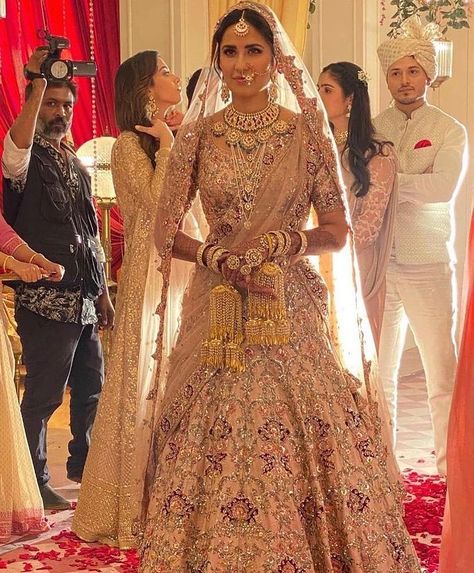 Nevanta on Instagram: “Katrina Kaif as a bride ❤️ Doesn’t she look beautiful? . #katrinakaif #bollywoodstar #bollywoodstars #bollywoodlove #bollywoodlovers…” Dolly J, Indian Wedding Fashion, Desi Bride, Saree Designs Party Wear, Indian Couture, Indian Wedding Outfits, Katrina Kaif, Designs For Dresses, Indian Designer Wear