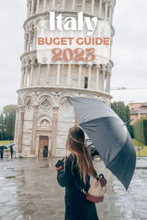 Italy travel photo of a girl looking at the Leaning Tower of Pisa. Rome Italy Outfits, Italy On A Budget, Rome Italy Aesthetic, Rome Italy Photography, Venice Italy Outfit, Venice Italy Photography, Italy Travel Outfit, Italy Travel Photography, European Summer Aesthetic