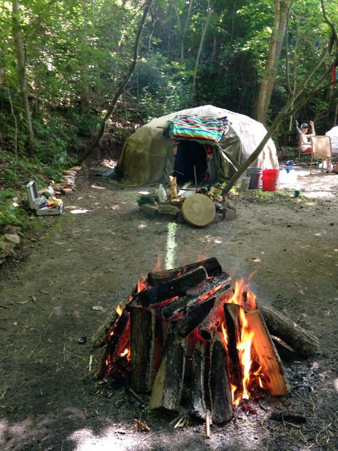 Sweatlodge Ceremony, Sweat Lodge How To Build A, Shamanic Ceremony Space, Blanket Ceremony Native American, Native American Blanket Ceremony, Sweat Lodge Ceremony, Sweat Lodge, Bushcraft Shelter, Hundred Acre Woods