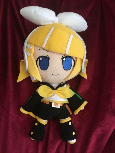 Got this Rin plush recently from eBay in “used” condition from Japan. It came by to my door yesterday and am perfectly happy with this plush! ❤️ I haven’t brought any Vocaloid Nendoroid plushes for YEARS... so, I decided to get Rin. (I probably get Len someday, maybe...) Pjsk Plushies, Vocaloid Plush, Rin And Len Nendoroid, Vocaloid Plushies, Prsk Plushies, Kaito Plush Vocaloid, Len Y Rin, Paper Flower Art, Vocaloid Characters