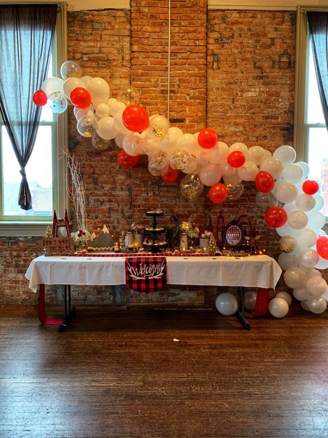 Buffalo Plaid - Lumberjack Bridal Shower. Handmade Balloon Arch! November Baby Shower, Ash Baby, November Baby, Lumberjack Party, Bridal Shower Planning, Engagement Ideas, Baby Shower Fun, Oh Deer, Work Party