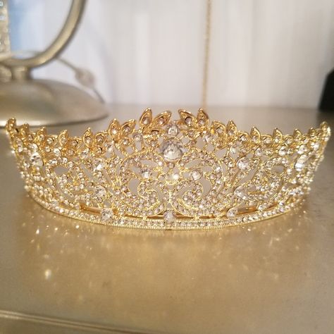 Beautiful Brand New Tiara Baby Pink Quinceanera Dresses, Yellow Quince, Quince Crown, Beauty And The Beast Quince, Golden Tiara, Quince Stuff, Beauty And The Beast Theme, Gold Quince, Rose Gold Theme