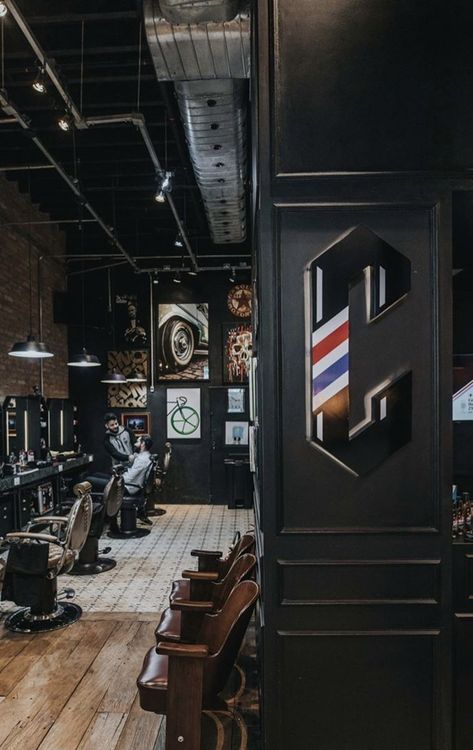 Classic Barbershop Design, Men Barber Shop Design, Barber Shop Design Interior, Barbershop Lighting, Barber Suite Ideas, Barber Shop Decor Modern, Black Salon Interior, Barber Shop Interior Design, Modern Barber Shop