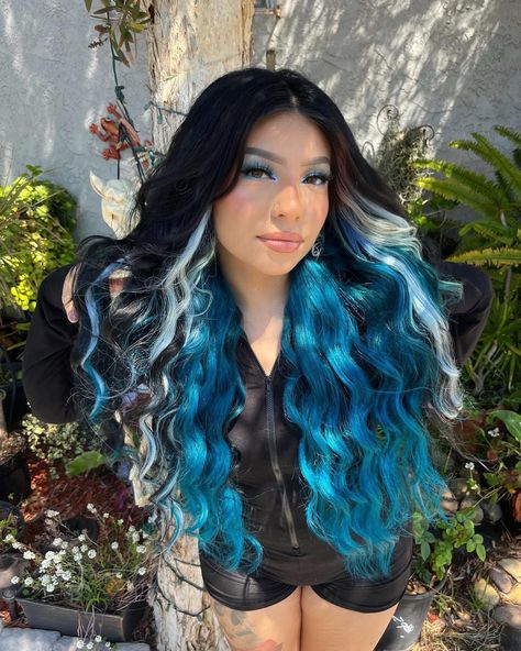 Fox Hair Color, Blue Hair Highlights, Split Dyed Hair, Fox Hair, Arctic Fox Hair Color, Rave Hair, Vivid Hair Color, Hair Color Options, Cute Hair Colors