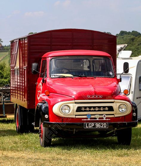 Cabover Trucks, Truck Ford, Old Lorries, Camper Caravan, Ford Lincoln Mercury, Classic Vehicles, Vintage Trucks, Tow Truck, Camper Trailers