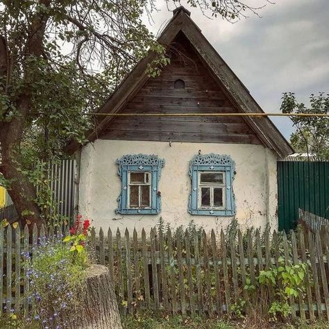 Cottage Aesthetic, Fairytale Cottage, Cottage In The Woods, Little Cottage, Severus Snape, Kazan, Little House, House Inspo, Country Life