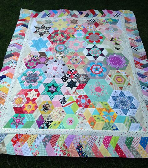 Smitten Quilt, Jen Kingwell Quilts, Quilt Hexagon, Epp Quilt, Quilting Borders, Millefiori Quilts, Jen Kingwell, Sweet Sunday, Patchwork Projects