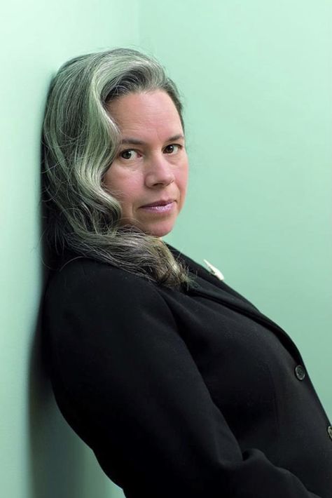 Natalie Merchant, Kristen Mcmenamy, Grey Hair Inspiration, Going Grey, Women Of Rock, Young Celebrities, Promotional Photos, Folk Rock, Scorpio Woman