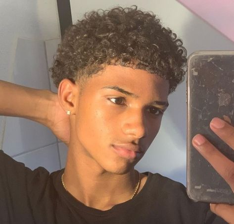 Taper Fade Curly Hair, Black Boys Haircuts, Curly Hair Fade, Men Haircut Curly Hair, Cute Dreads, Honey Brown Hair, Light Skin Men, Taper Fade, Pelo Afro