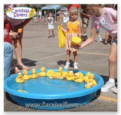 Duck Pond Carnival Booth play it like roulette w red and black numbers and kids can "guess" color, odd/even, specific number, etc and list different prizes for different "guesses" (not bets, haha) Halloween Carnival Games, School Carnival Games, Grandma Camp, Carnival Booths, Fall Festival Games, Fall Fair, Fall Carnival, Festival Games, Harvest Fest