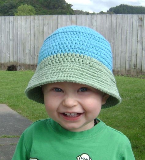 Crochet Lanyard, Crochet Baby Cap, Crochet Hats For Boys, Crochet Summer Hats, Kids Bucket Hat, Crochet Sun Hat, Baby Hat Patterns, Crochet Hat Free, Crochet Beanie Hat