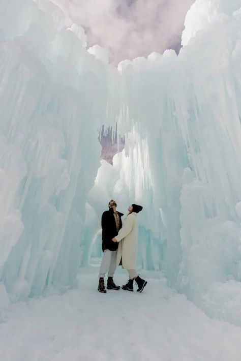 Utah Ice Castles in Midway: Ultimate Travel Guide Winter Outfits Nyc, Mini Skirt Outfit Winter, Winter Outfits Black Women, Utah Lifestyle, Winter Outfits Korean, Fashion Outfits Casual, Cold Weather Outfits Winter, Looks Adidas, Winter Outfits Ideas