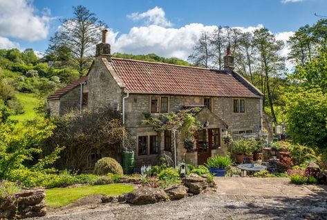 4 bed cottage for sale in Friary, Freshford, Bath, Somerset BA2, selling for £800,000 from Knight Frank - Bath Sales. See property details on Zoopla or browse all our range of properties in Friary, Freshford, Bath, Somerset BA2. Somerset Cottage, Enclosed Staircase, 4 Bedroom Cottage, Sims 4 Cottage, Bath Somerset, Entrance Lobby, English Village, Bedroom Cottage, Single Bedroom