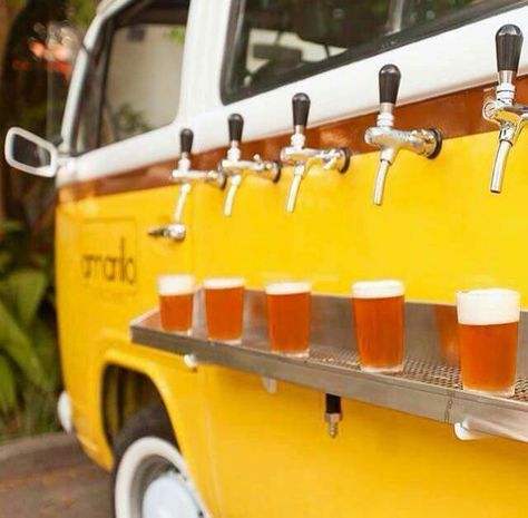 #vw #bus # beer #tap Kombi Food Truck, Foodtrucks Ideas, Bar Original, Beer Truck, Keg Tap, Food Truck Business, Coffee Truck, Combi Volkswagen, Food Truck Design