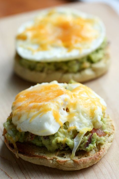 Mexican Breakfast Muffin to use up all the guacamole. Leftover Guacamole Ideas, Guacamole Breakfast Ideas, Breakfast With Guacamole, Breakfast Guacamole, Chorizo Egg Muffins, Egg And Cheese Breakfast Burrito, Scrambled Egg And Avocado Breakfast, Guacamole Toast Breakfast, Eggs And Guacamole Breakfast