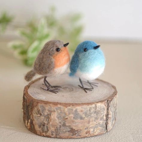 Felted Birds, Needle Felt Bird, Needle Felting Birds Tutorial, Felted Robin, Needle Felting Birds Easy, Needle Felted Blue Birds Tutorial, Needle Felt Robin, Needle Felted Wren, Felt Ornaments Diy