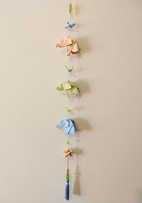 Origami Wall Decor, Diy Butterfly Decorations, Ramdan Mubarak, Origami Garland, Origami Decor, Origami Home Decor, Craft Room Ideas, Origami Wall Art, Mobile Craft