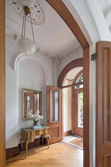 White walls with brown trim. Looks great. 600 Carlton Avenue - Brooklyn Townhouse Architecture, Brownstone Brooklyn, Brownstone Interiors, Brownstone Homes, Brooklyn Brownstone, Hotel Boutique, Architectural Antiques, Entry Way, Wood Trim