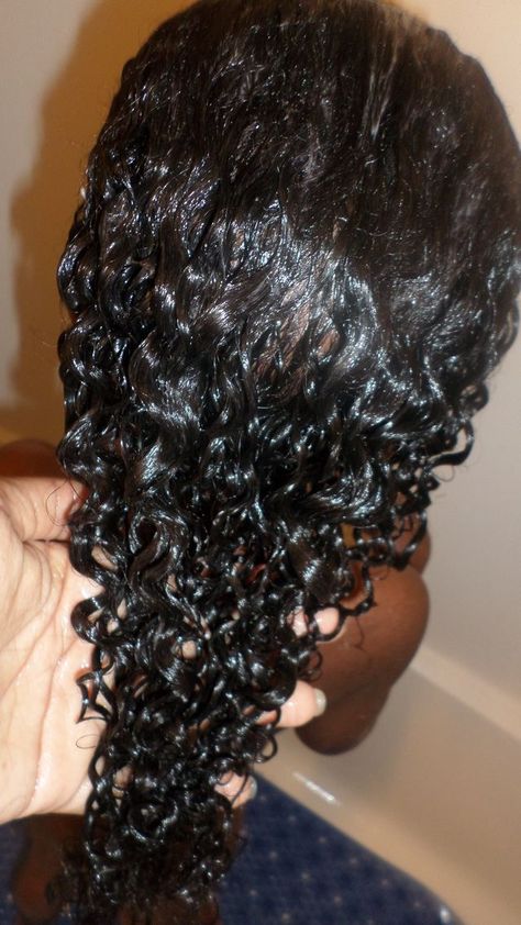 @kacentage🖤 Wet Curly Hair, Super Shiny Hair, Hair Jazz, 3b Hair, Define Curls, Curly Afro Hair, Biracial Hair, Curly Hair Videos, Beautiful Natural Hair