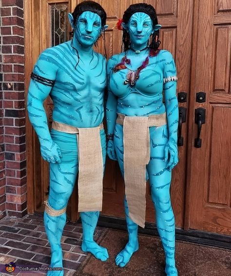 Top Costumes 2023, Avatar Couples Costumes, Avatar Family Costume, Avatar Couple Costume, Couple Costume Diy, Avatar Halloween Costumes, Avatar Costume, Horror Creatures, Avatar Halloween