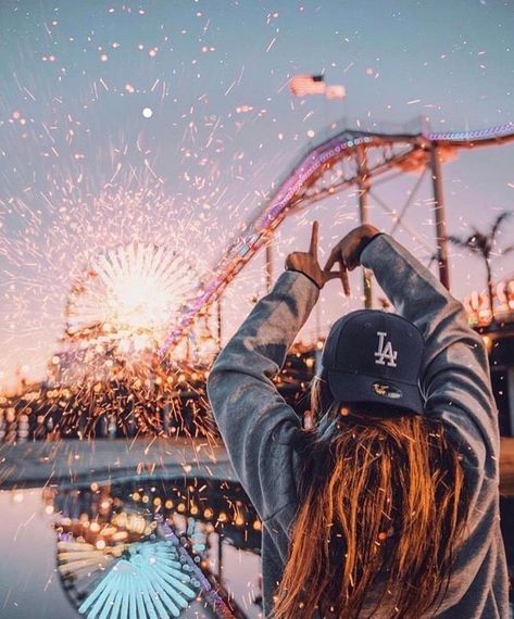 #wattpad #romance read to find out :) Artsy Pictures, Santa Monica Pier, California Dreaming, Jolie Photo, City Girl, California Travel, Santa Monica, Ferris Wheel, Summer Vibes