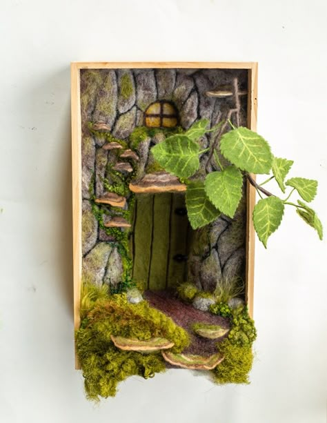 Faerie Door, Fairy House Crafts, Moss Decor, Moss Wall Art, Fairy Crafts, Shadow Box Art, Tanah Liat, Moss Art, Fairy Garden Houses