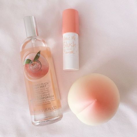 soft peach aestbetic aesthetic palette pastel soft light peach aesthetic peach child 桃 momoko light orange peach silhouette aesthetic cat white soft peach pastel milky aesthetic minimal minimalist apricot soft orange aesthetic cute kawaii food drink japanese aesthetic korean aesthetic sunset sunrise insta instagram pretty #peaches #photography #aestheticwallpaperiphone #softaesthetic  #minimalist #aesthetic #peachy #peachyaesthetic #美的 #桃 #桃月なしこ #복숭아 | a r i e l : e s t h é t i q u e Soft Make-up, 13 Wallpaper, Peach Makeup, Peach Aesthetic, Cream Aesthetic, Basic Makeup, Wallpaper Pastel, Dior Makeup, Soft Makeup