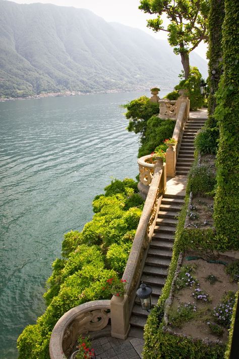 Comer See, Garden Inspo, Toscana Italia, Rustic Italian, Italian Landscape, Garden Makeover, Italian Countryside, Italian Garden, Italy Aesthetic