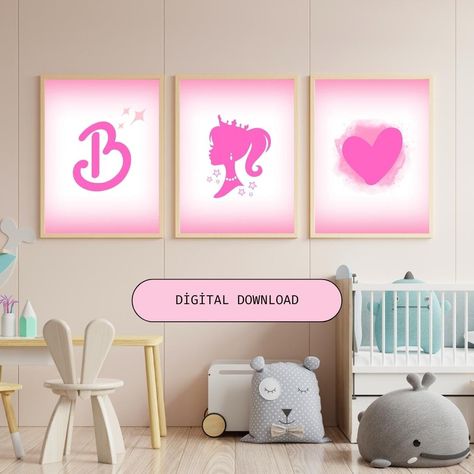 Barbie Nursery Theme, Barbie Bathroom Decor, Barbie Bedroom Ideas Kids, Barbie Room Ideas Bedrooms, Barbie Themed Room, Aurora Bedroom, Barbie Bedroom Ideas, Barbie Room Decor, 3 Wall Prints