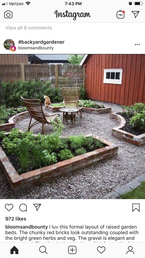 Backyard Sitting Areas, Garden Sitting Areas, Garden Seating Area, Brick Garden, Garden Wallpaper, Have Inspiration, In Front Of House, Backyard Garden Design, Backyard Makeover