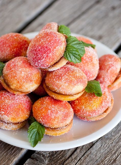 Movin' to the country, gonna eat a lot of peaches. Croatian Cakes, Croatian Food, Peach Cookies, Peach Dessert Recipes, Kolaci I Torte, Peach Desserts, Cookies Easy, Croatian Recipes, Dessert Aux Fruits